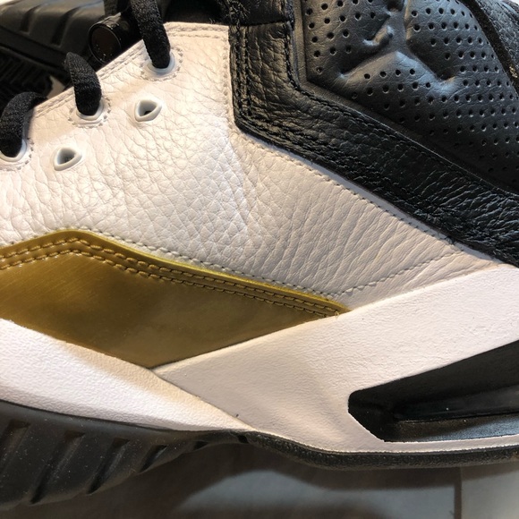 Size 9 - Jordan B'Loyal Loyal White Black Gold No Box Very Gently Worn - Picture 8 of 12